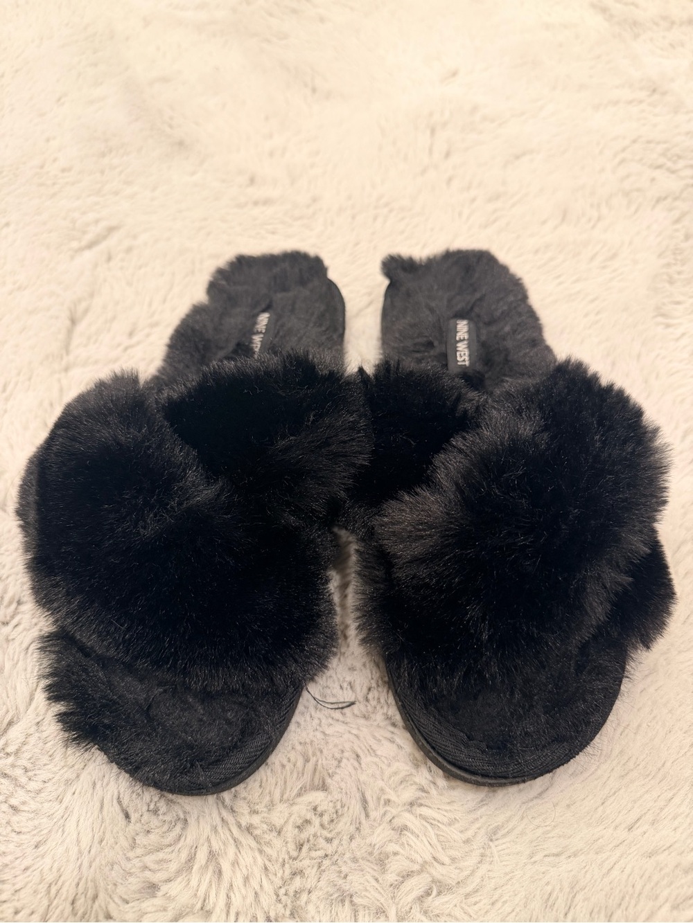 Nine West Black Faux Fur Slippers Women’s Large US 9-10